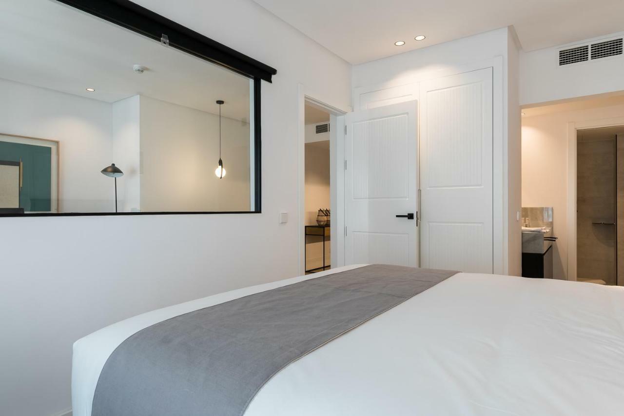 Feelathome Waldorf Suites Apartments Madrid Exterior foto