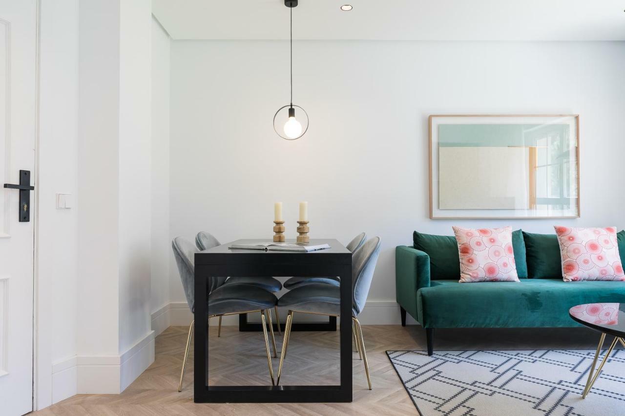 Feelathome Waldorf Suites Apartments Madrid Exterior foto